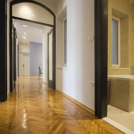 Апартаменти La Bayadere Спліт